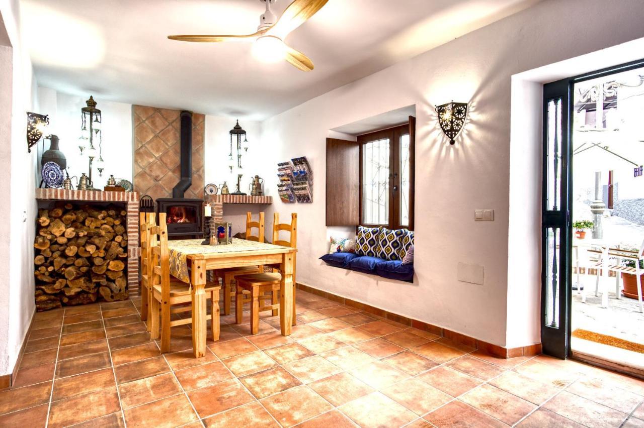 La Vieja Botica Acomodação com café da manhã Canillas de Aceituno Exterior foto